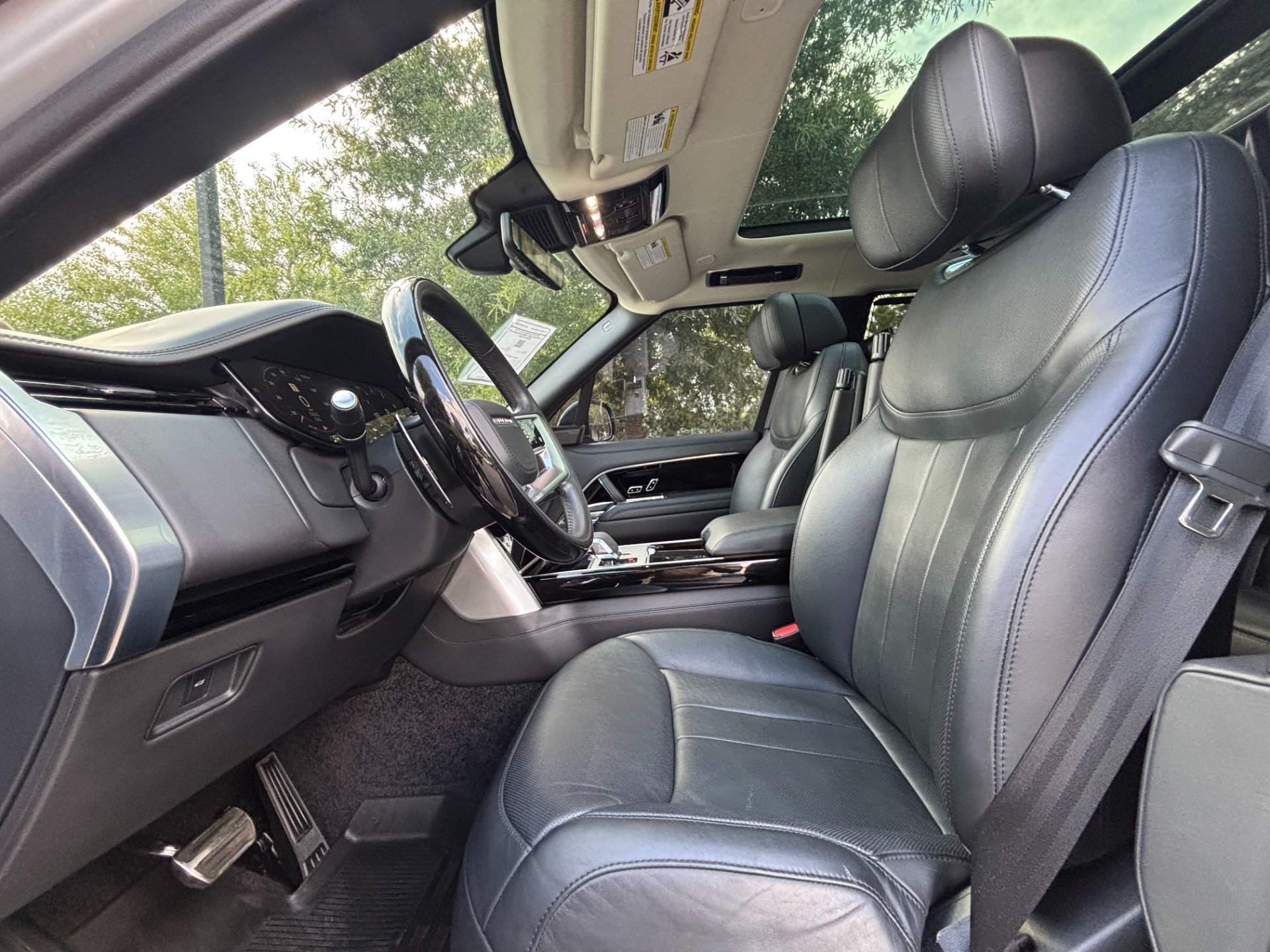 Used 2024 Land Rover Range Rover Long Wheelbase Autobiography AWD/4WD image 8