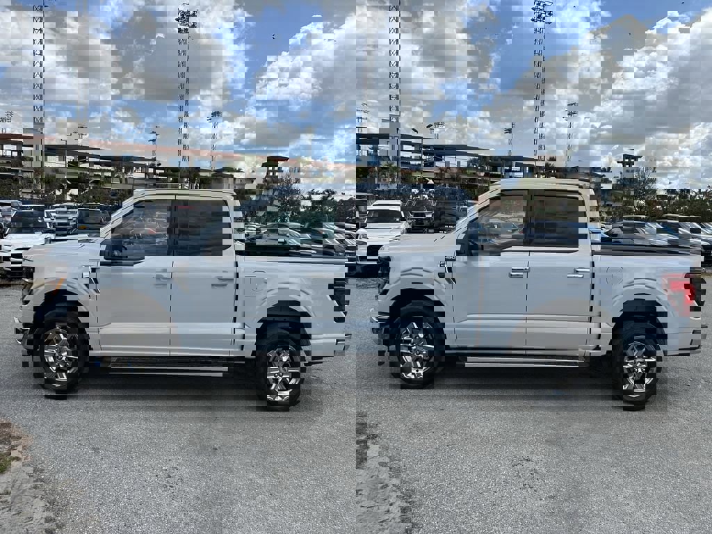 Used 2025 Ford F150 XLT w/ Equipment Group 301A Standard image 8