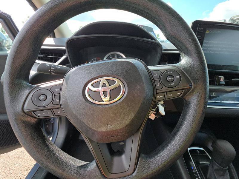 Used 2022 Toyota Corolla LE FWD image 7