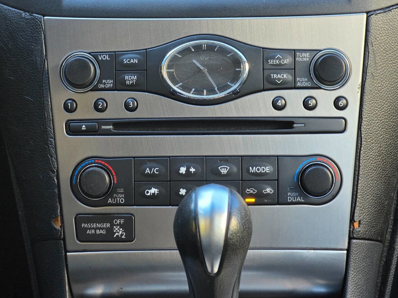 Used 2010 INFINITI G37 x Sedan w/ Premium Pkg image 25