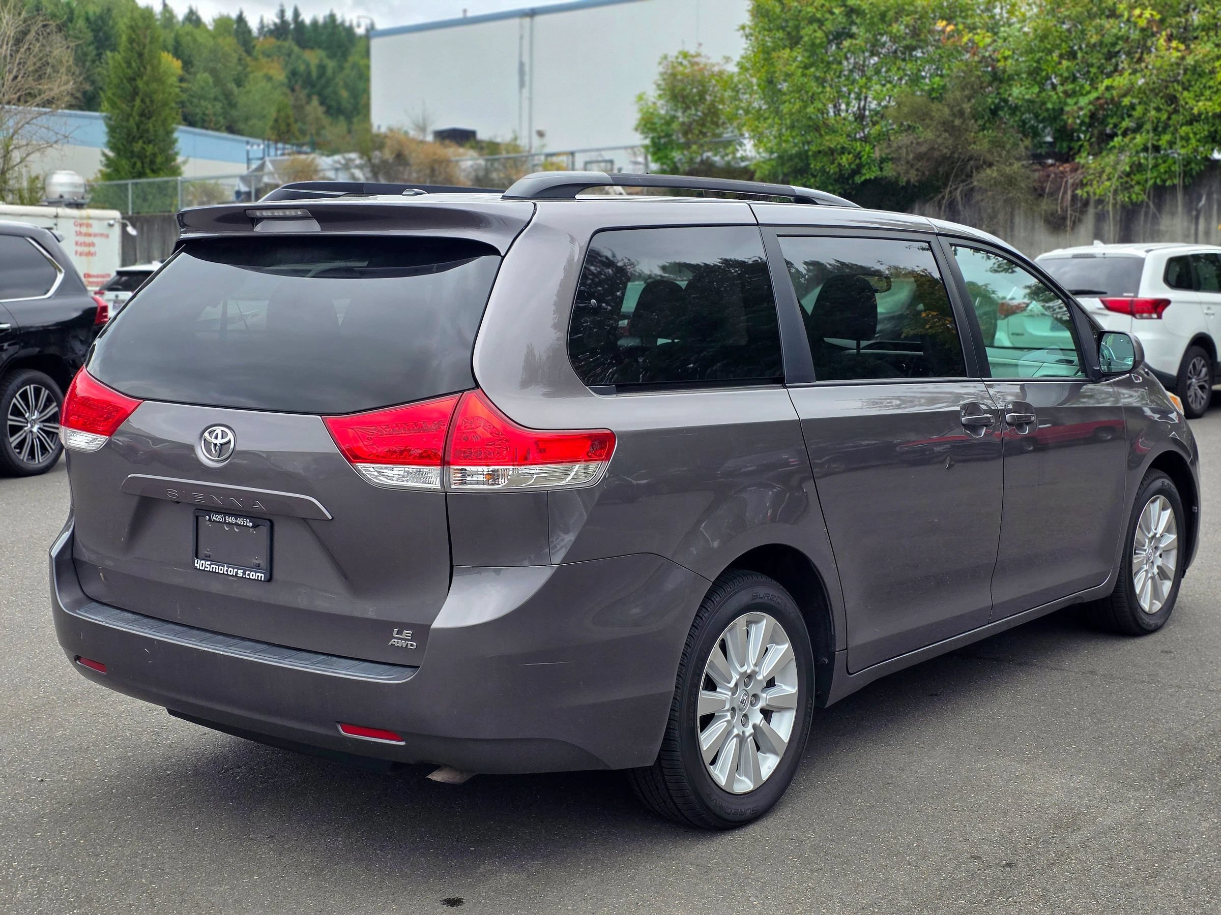 Used 2014 Toyota Sienna LE AWD/4WD image 13