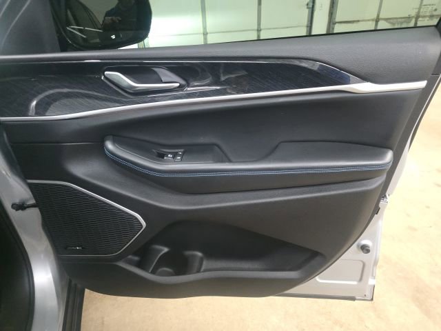 Used 2022 Jeep Grand Cherokee Trailhawk image 6