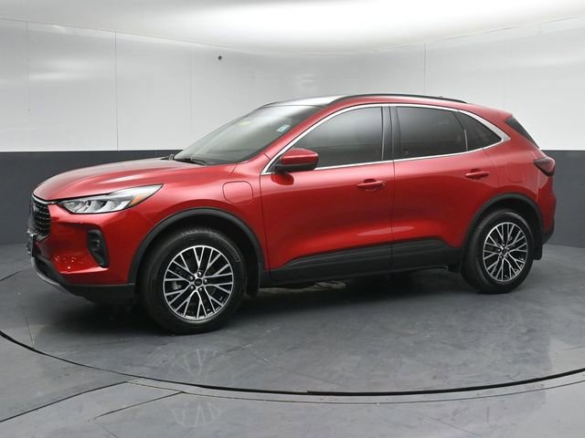 Used 2025 Ford Escape SE image 4