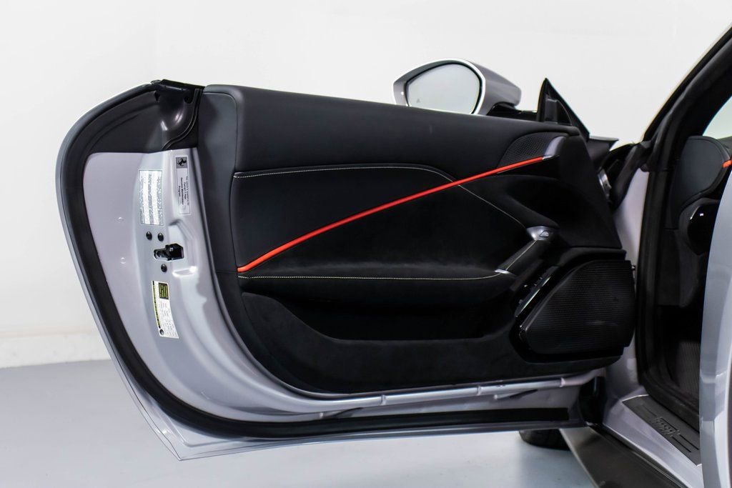 Certified 2025 Ferrari Roma Spider image 35