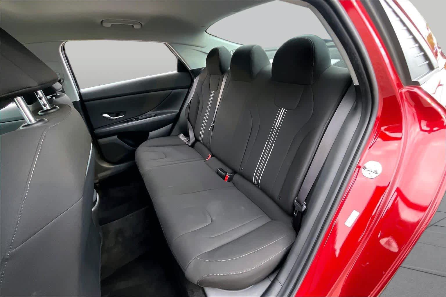 Used 2023 Hyundai Elantra SEL w/ Convenience Package FWD image 19