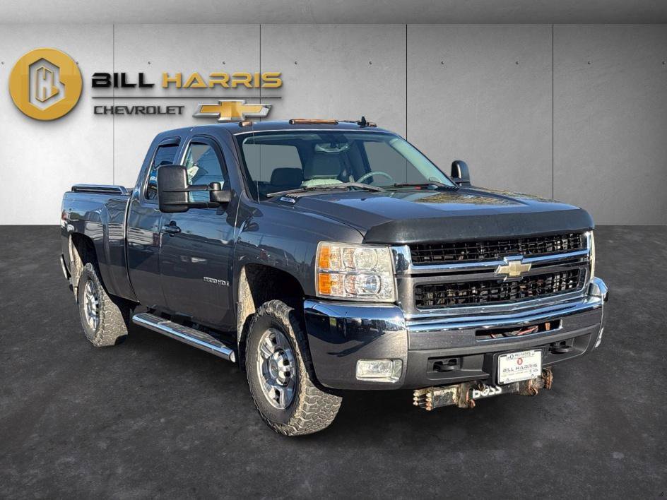 Used 2007 Chevrolet Silverado 2500 LTZ w/ Suspension Package, Off-Road AWD/4WD image 3