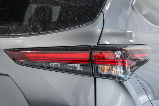 New 2025 Toyota Highlander XLE image 6