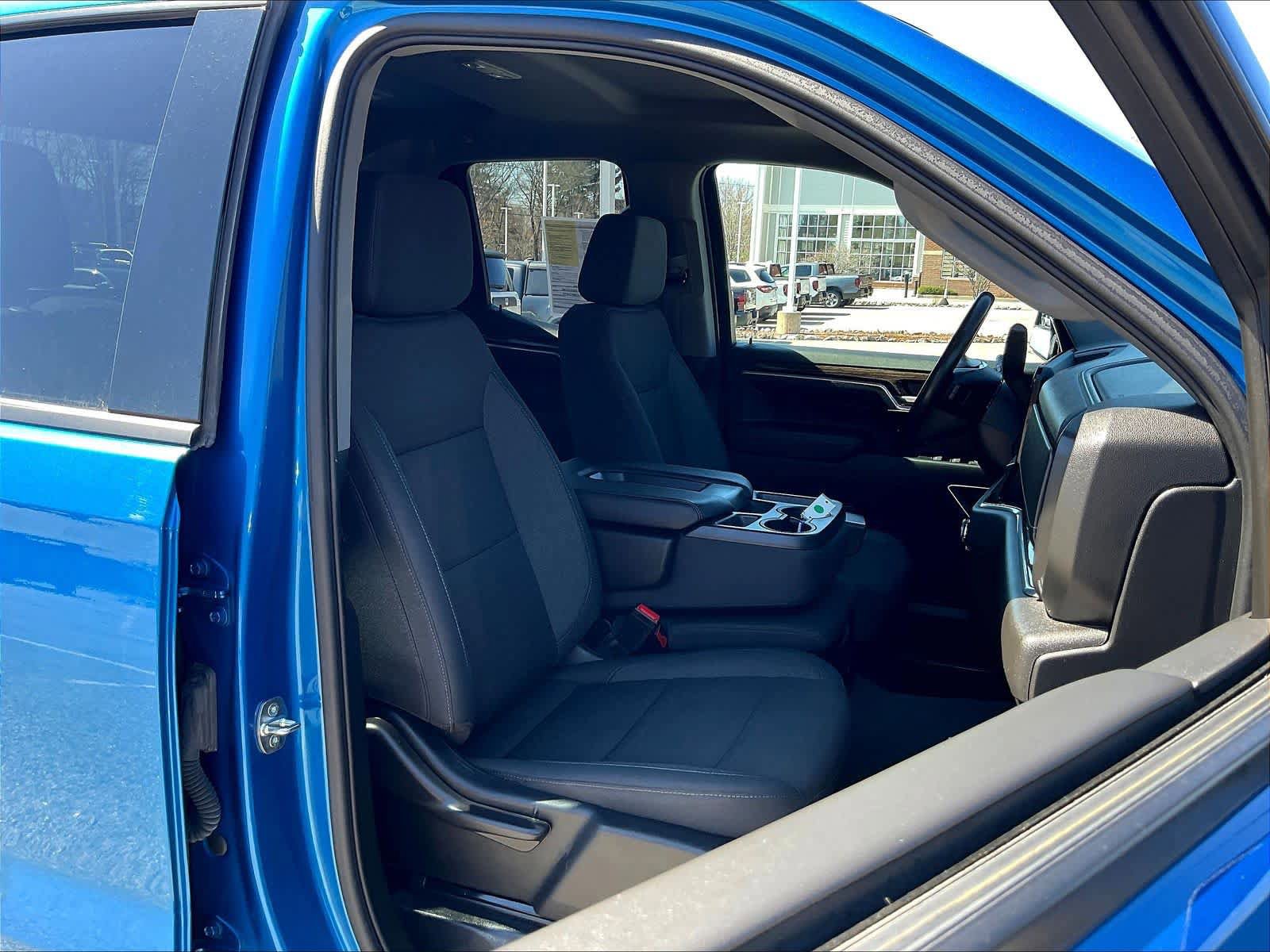 Used 2022 GMC Sierra 1500 Elevation w/ X31 Off-Road Package AWD/4WD image 11