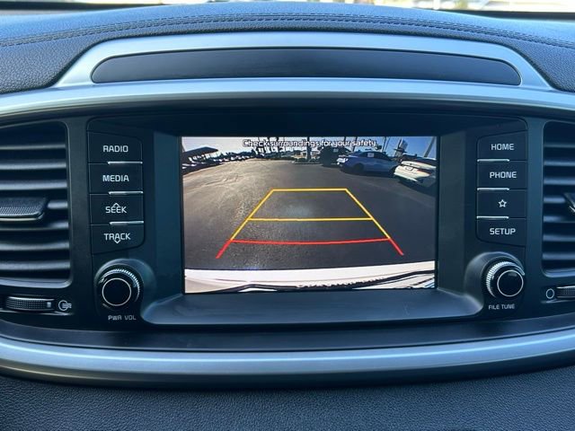 Used 2020 Kia Sorento LX image 24