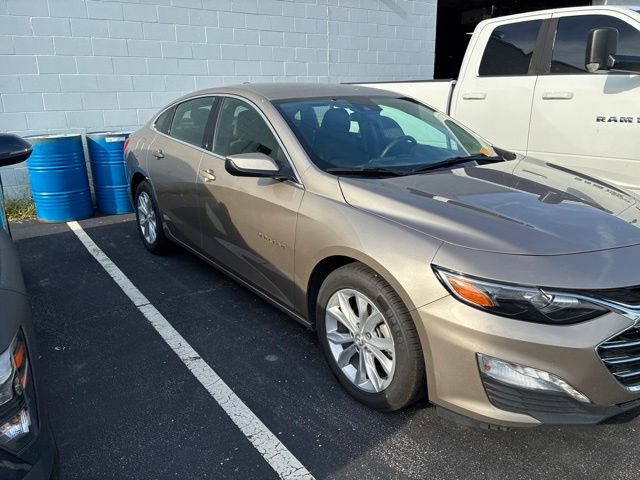 Used 2025 Chevrolet Malibu LT FWD image 4