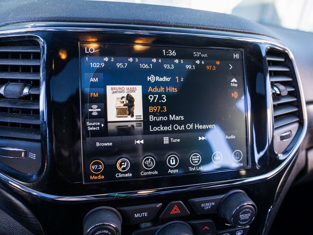 Used 2020 Jeep Grand Cherokee Altitude image 23