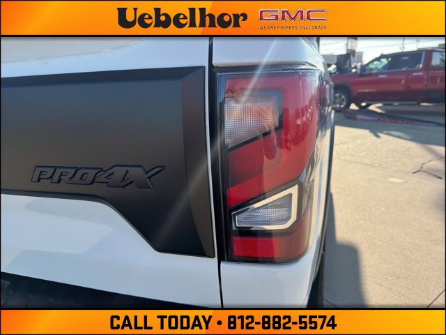 Used 2024 Nissan Titan PRO-4X image 9