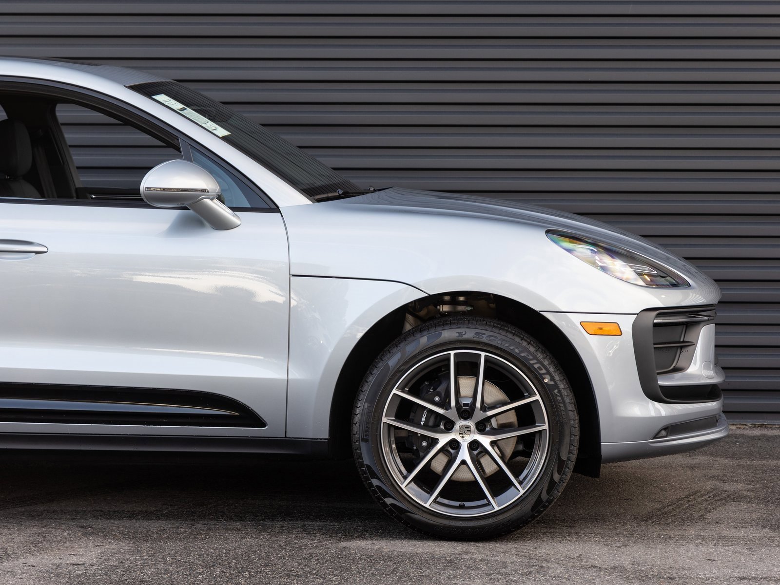 Certified 2026 Porsche Macan image 9