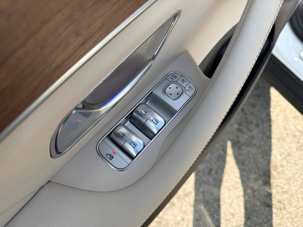 Certified 2025 Mercedes-Benz GLE 350 4MATIC image 11