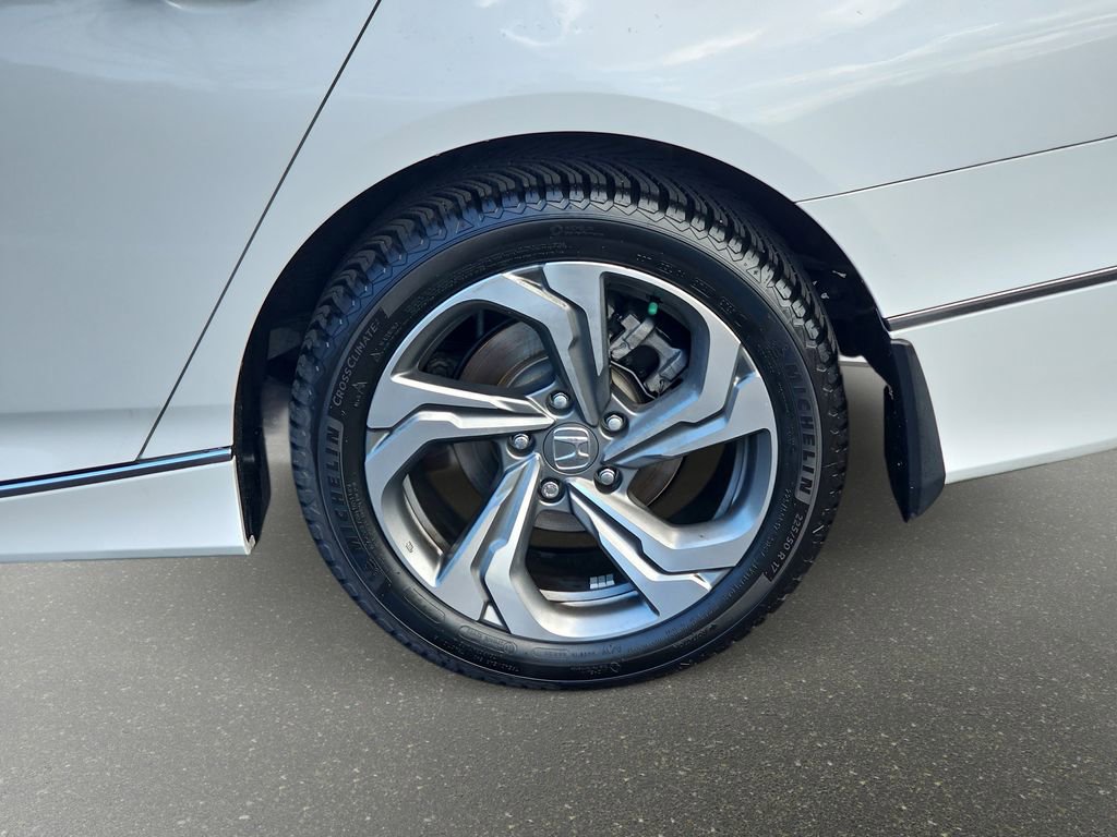 Used 2018 Honda Accord EX image 35