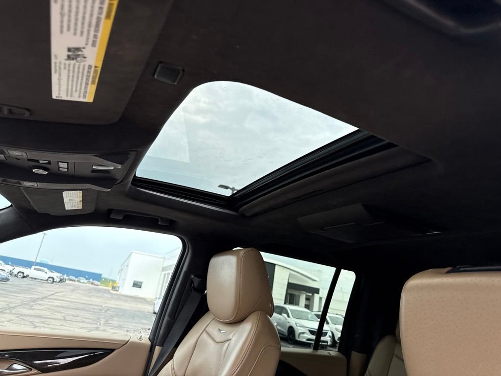Used 2018 Cadillac Escalade ESV Platinum AWD/4WD image 18