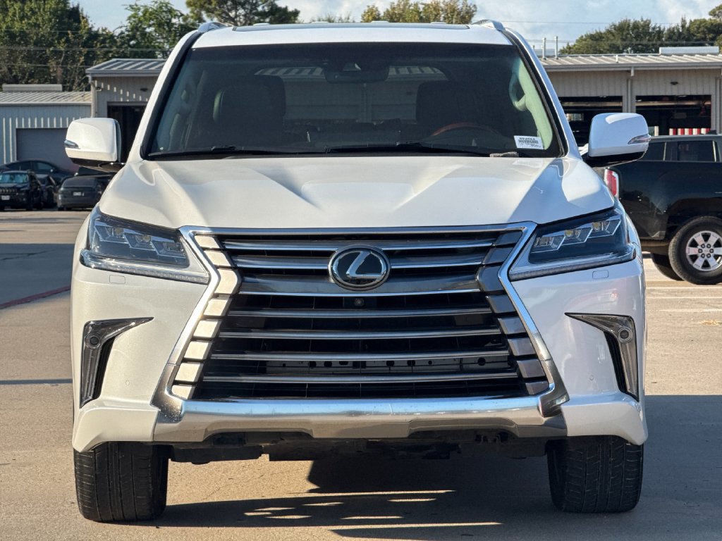 Used 2021 Lexus LX 570 4WD w/ Luxury Package image 9