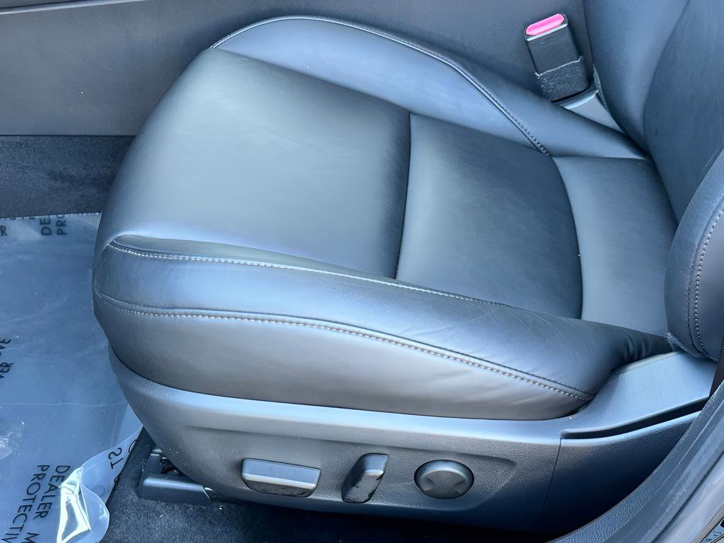 Used 2022 MAZDA MAZDA3 s FWD image 11