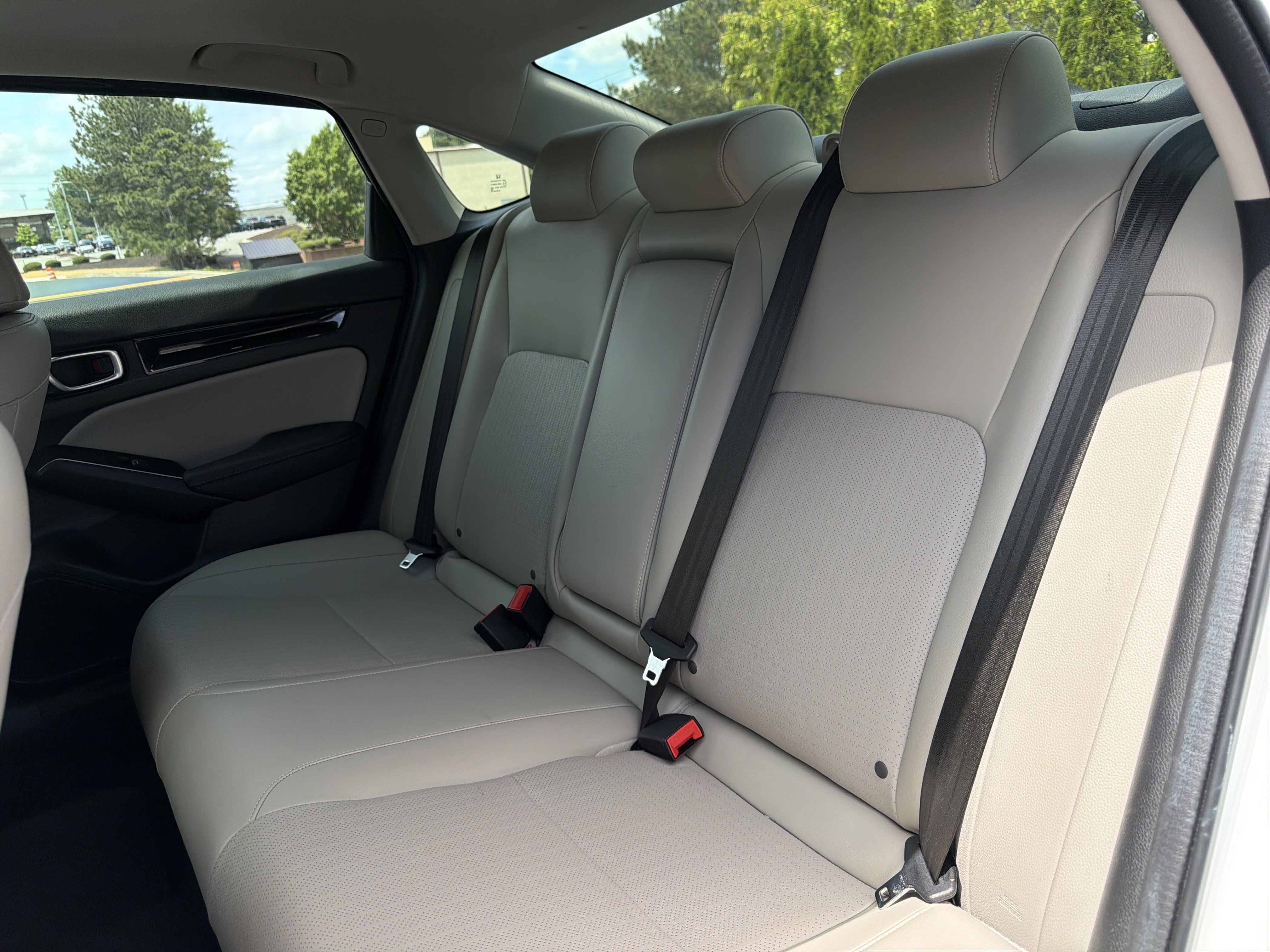 Used 2023 Honda Civic Touring image 9