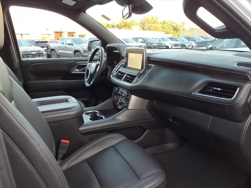 Used 2024 Chevrolet Tahoe Z71 w/ Luxury Package image 23