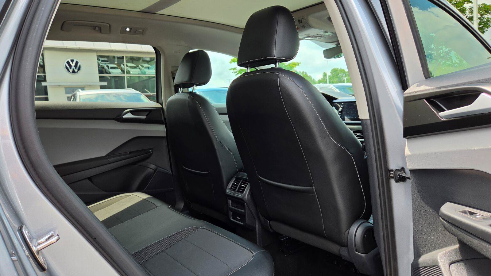 Certified 2023 Volkswagen Taos SE w/ Panoramic Sunroof Package FWD image 54