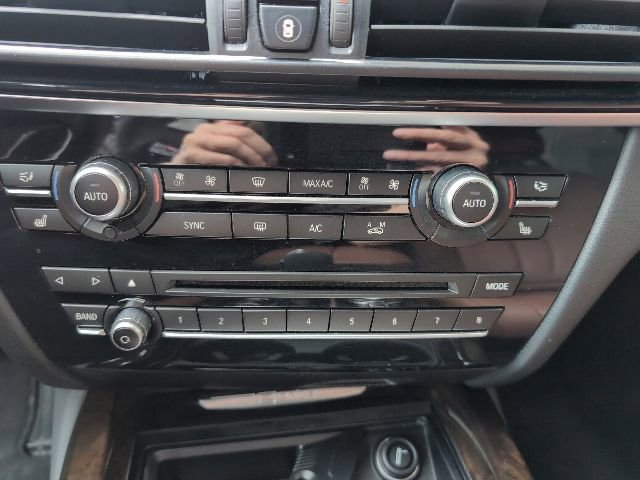 Used 2017 BMW X5 xDrive40e AWD/4WD image 16