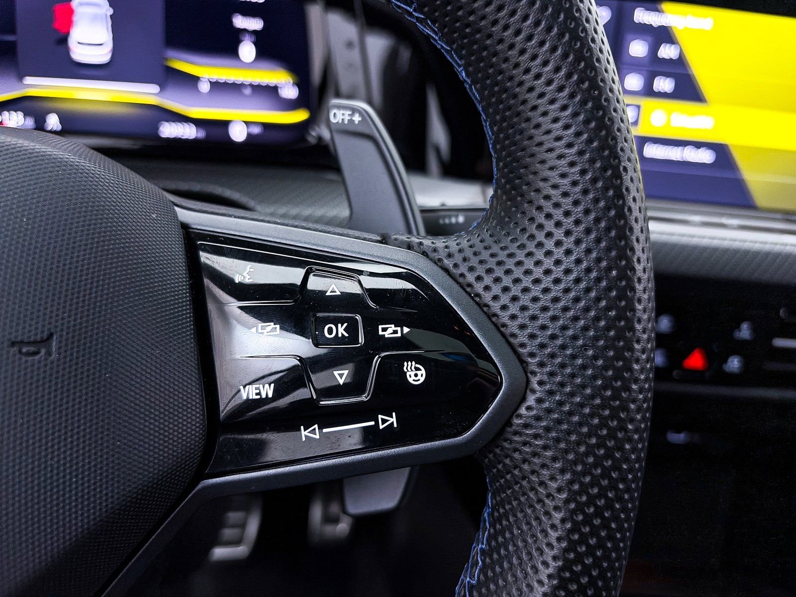 Used 2024 Volkswagen Golf R image 30