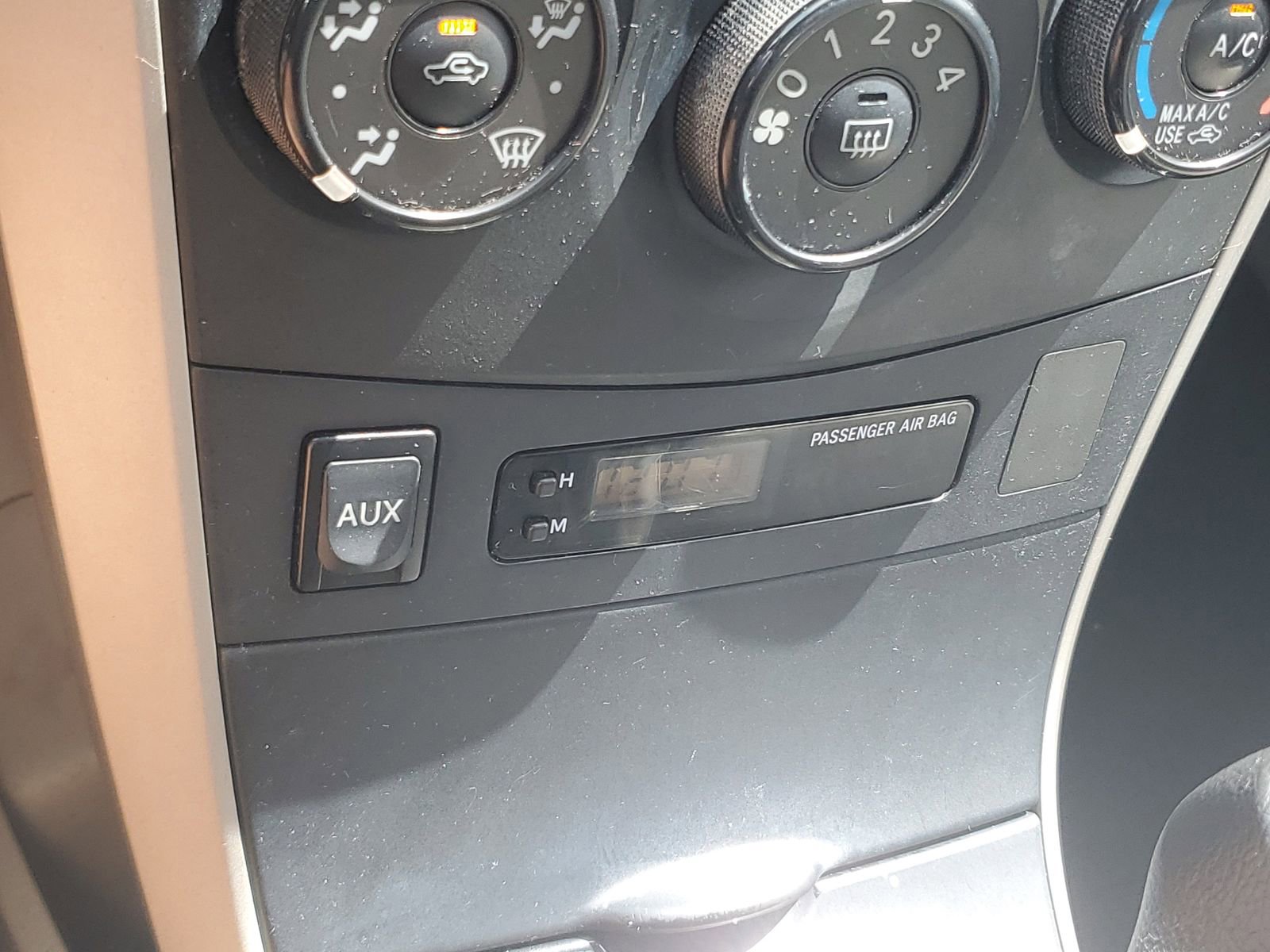 Used 2010 Toyota Corolla LE FWD image 28