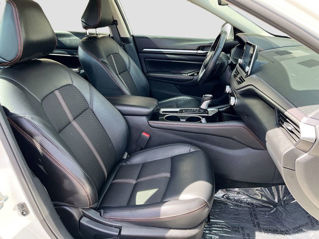 Used 2024 Nissan Altima 2.5 SR image 25