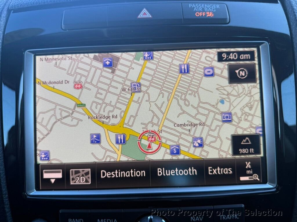 Used 2014 Volkswagen Touareg TDI image 30