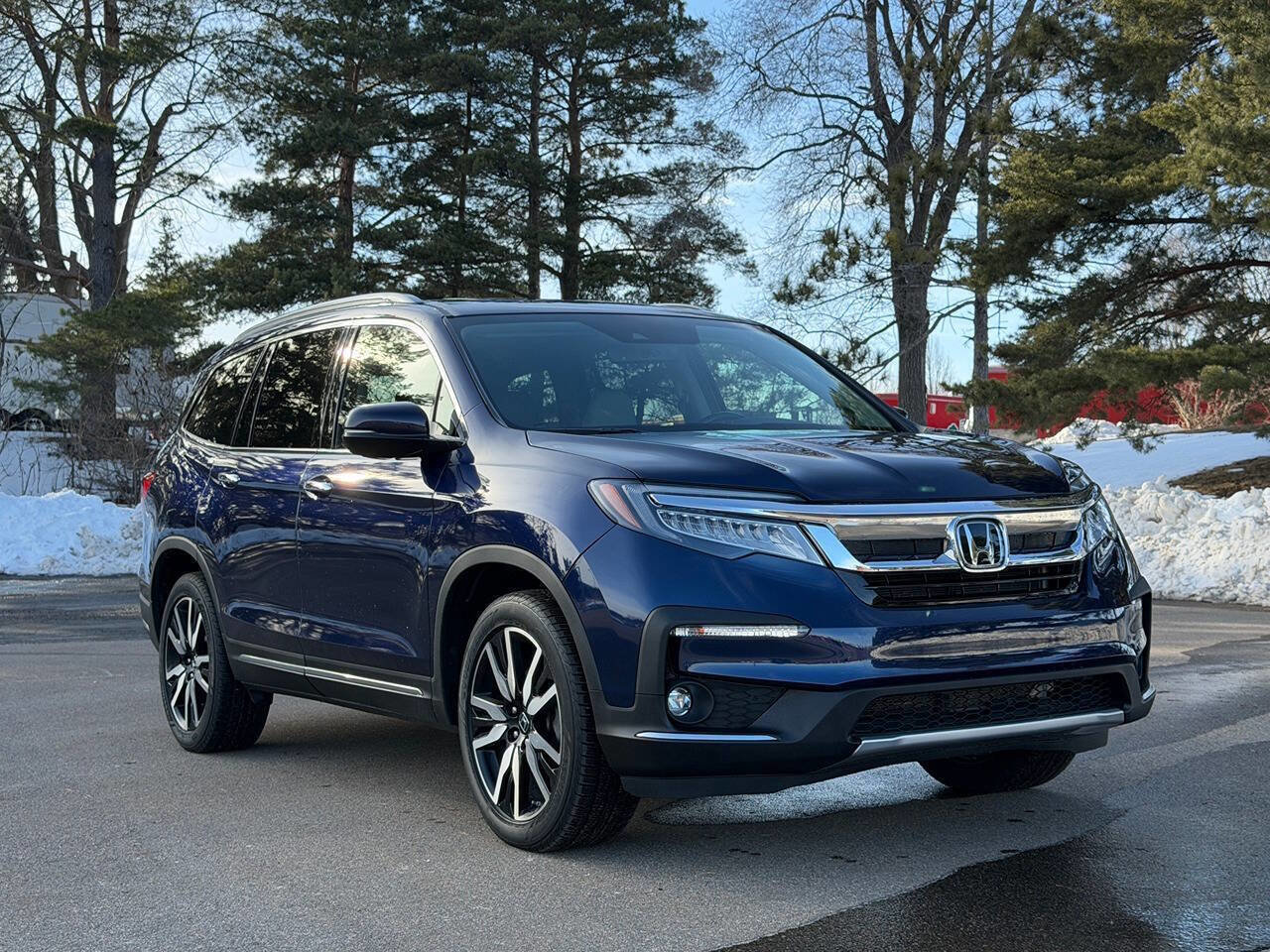 Used 2020 Honda Pilot Touring image 1