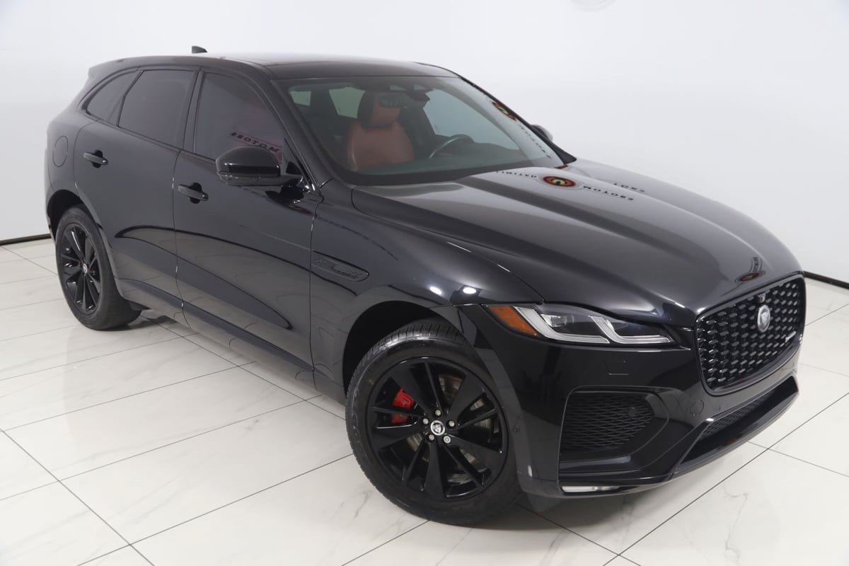 Used 2024 Jaguar F-PACE R-Dynamic S AWD/4WD image 17