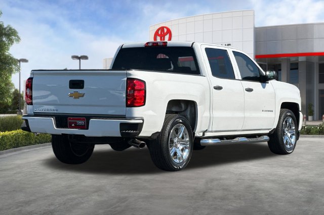 Used 2018 Chevrolet Silverado 1500 Custom w/ Custom Value Package RWD image 4