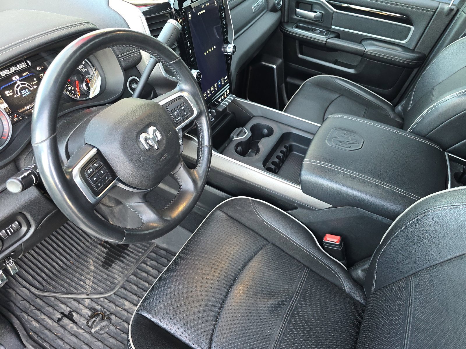 Used 2020 RAM 3500 Laramie image 9