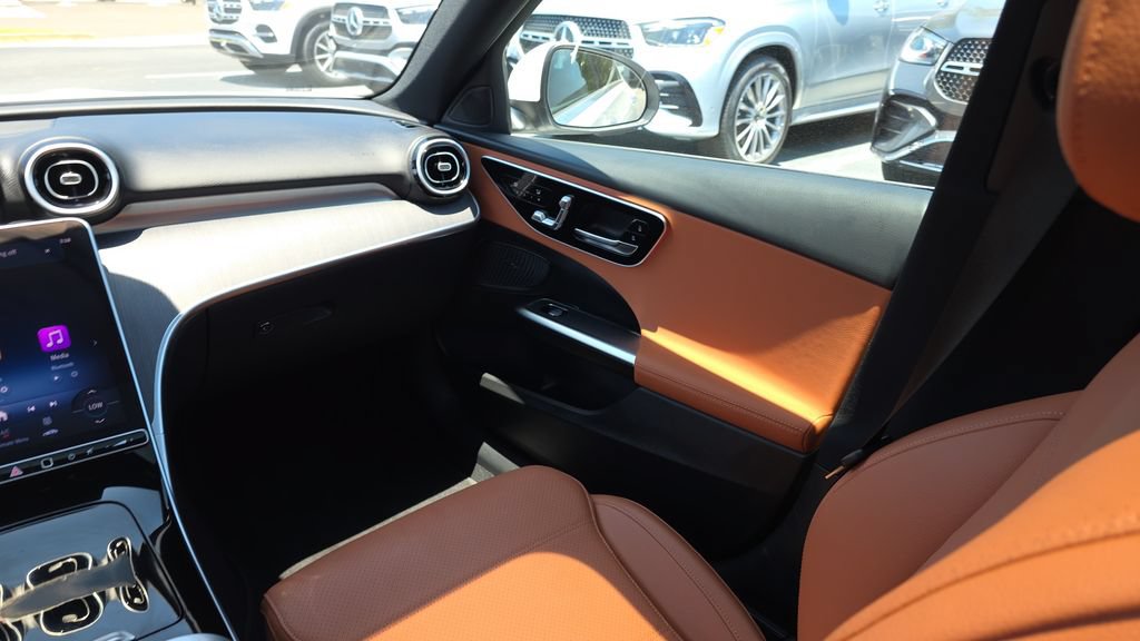 Certified 2025 Mercedes-Benz C 300 Sedan image 27