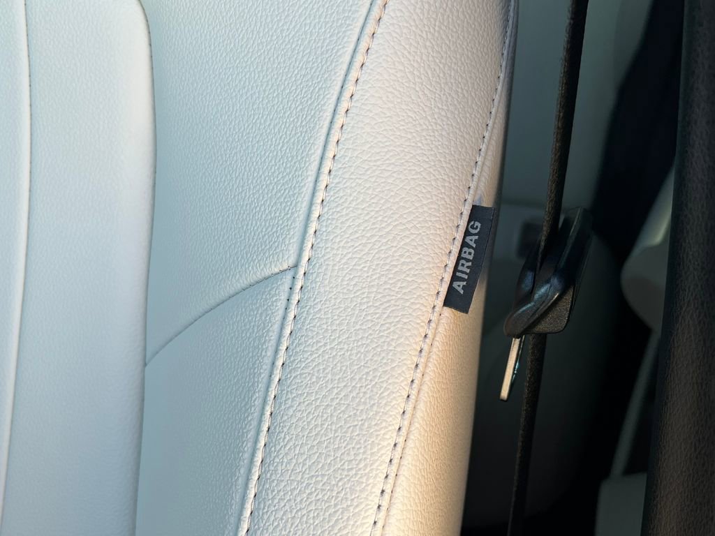 Used 2025 Mercedes-Benz GLA 250 4MATIC image 14