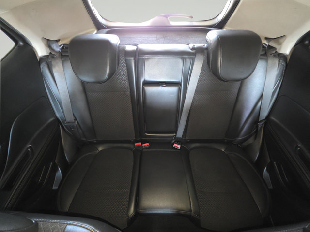 Used 2019 Buick Encore Sport Touring AWD/4WD image 27