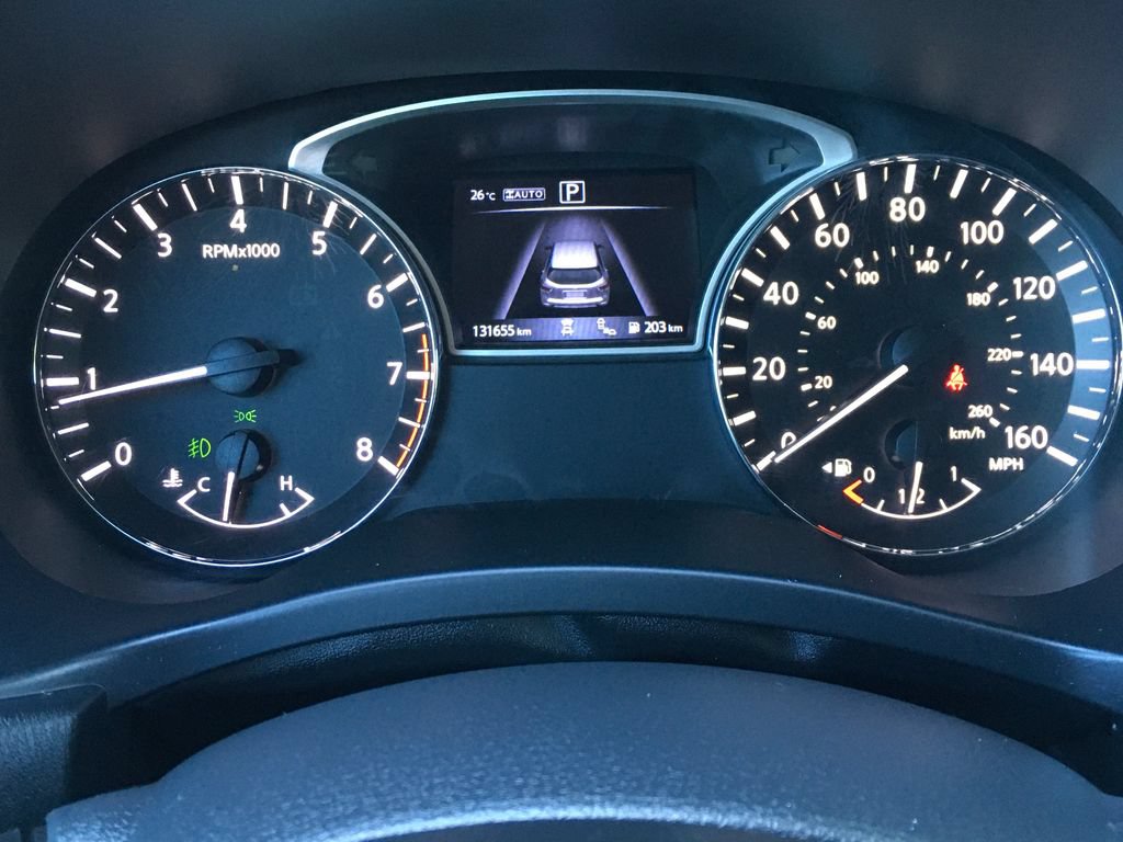 Used 2019 Nissan Pathfinder SL AWD/4WD image 2