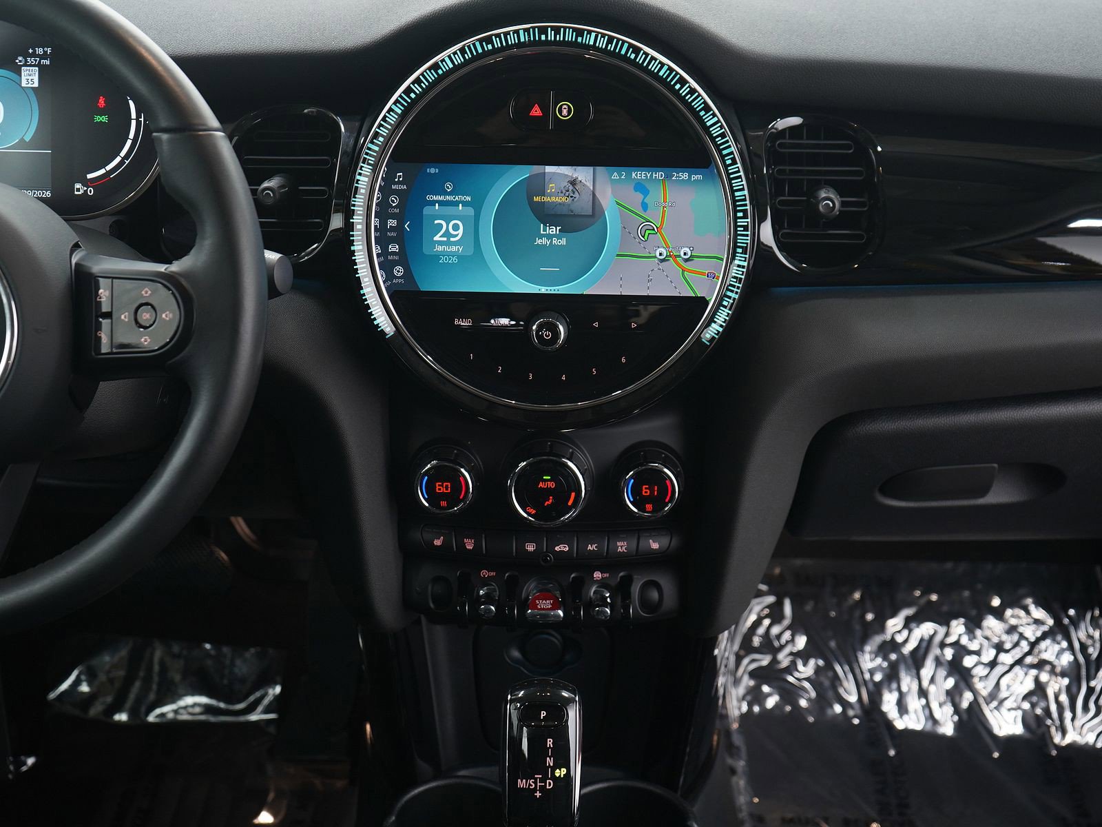 Used 2024 MINI Cooper 2-Door Hardtop image 15