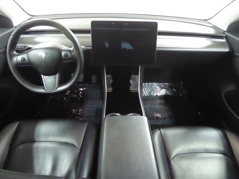 Used 2018 Tesla Model 3 Long Range RWD image 9