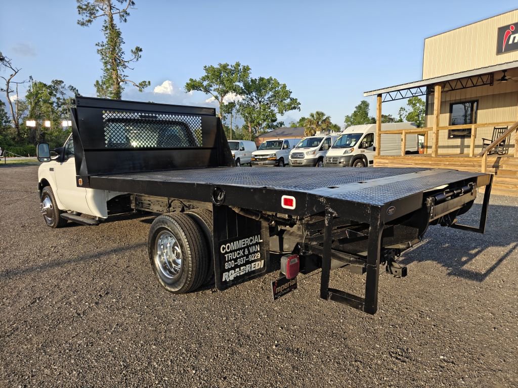 Used 2005 Ford F350 XL image 9