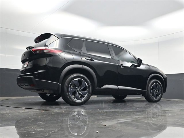 Used 2024 Nissan Rogue SV w/ SV Premium Package image 50