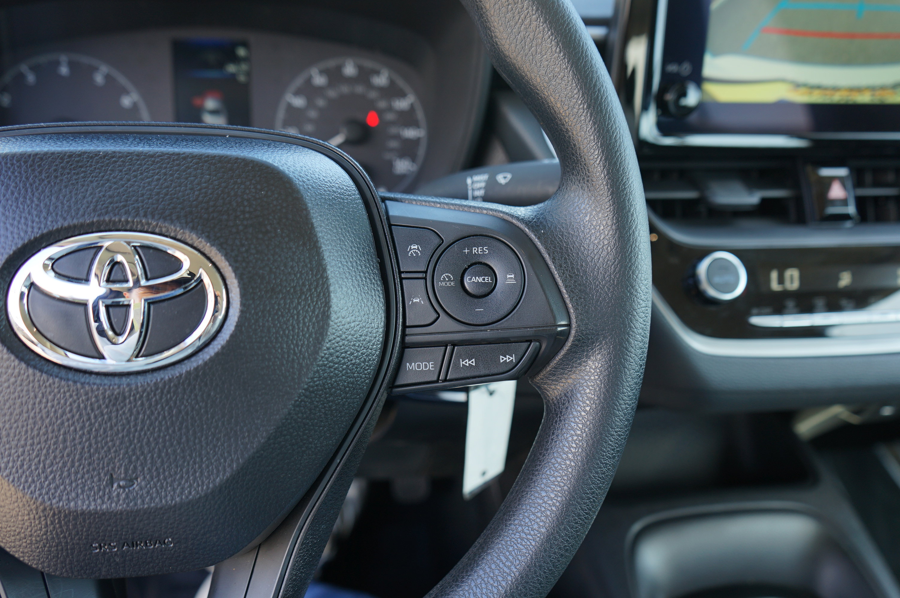 Used 2025 Toyota Corolla LE FWD image 26