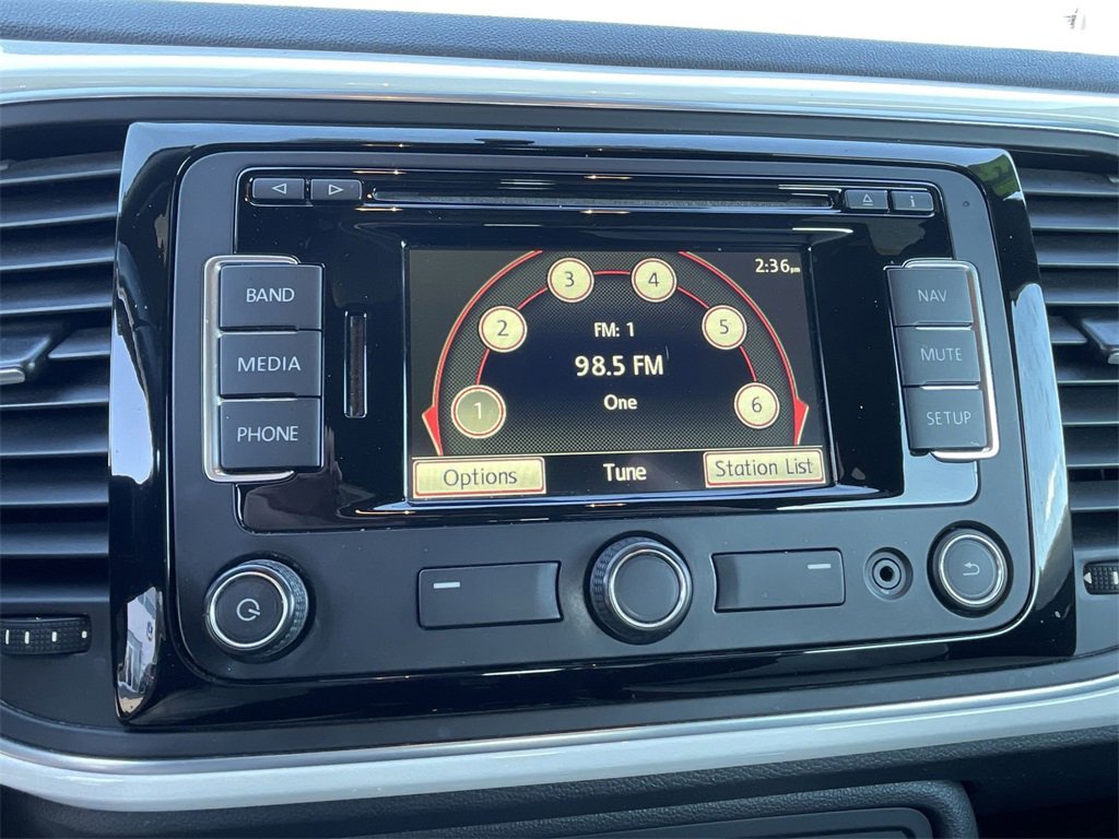 Used 2015 Volkswagen Beetle 1.8T image 11