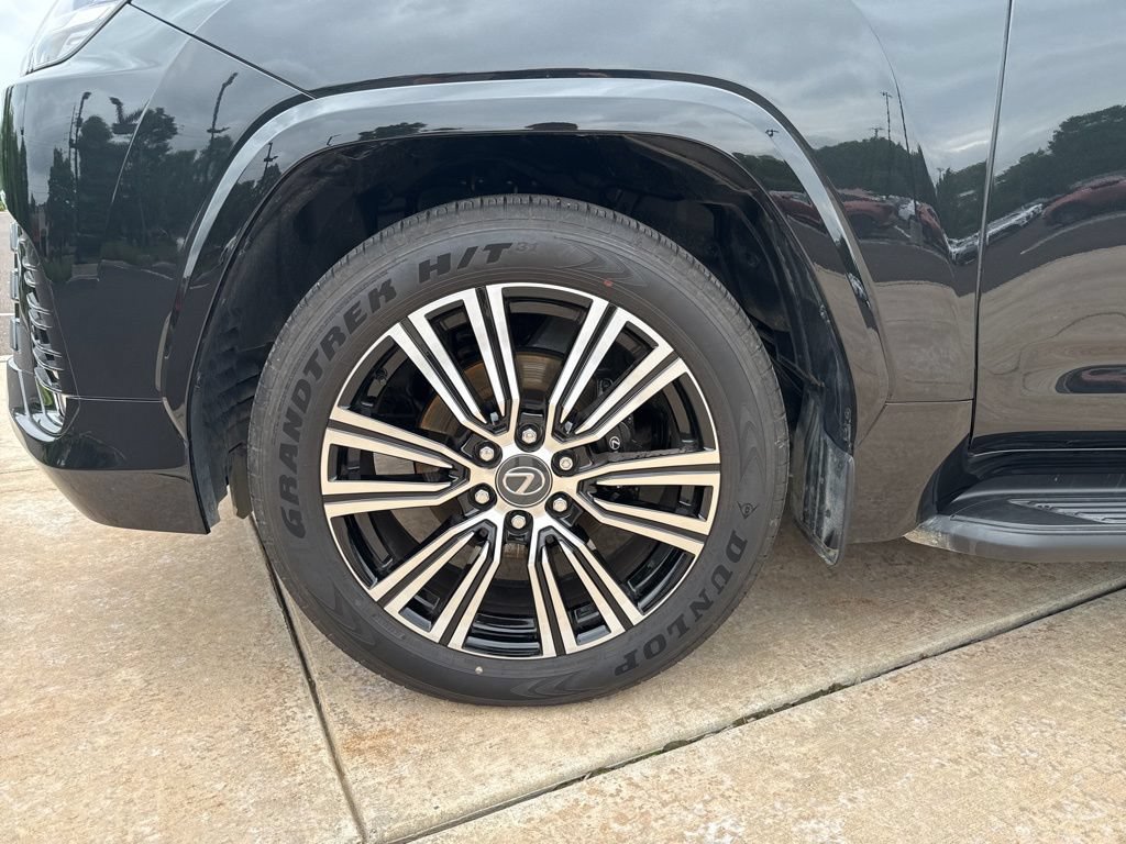 New 2026 Lexus LX 600 4WD w/ Luxury Package image 9