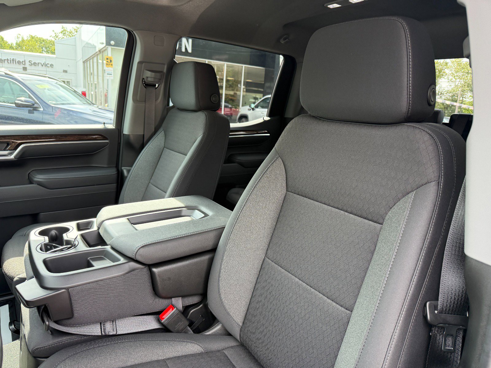 New 2026 GMC Sierra 1500 Elevation image 14