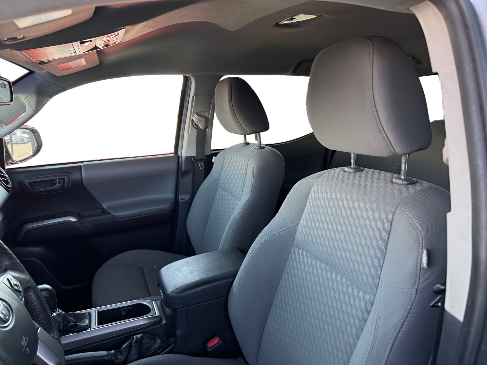 Used 2021 Toyota Tacoma SR5 w/ Blackout Package (TMS) image 10