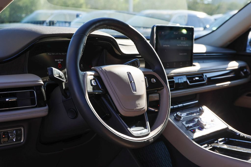 Used 2020 Lincoln Aviator Reserve w/ Elements Package Plus RWD image 30