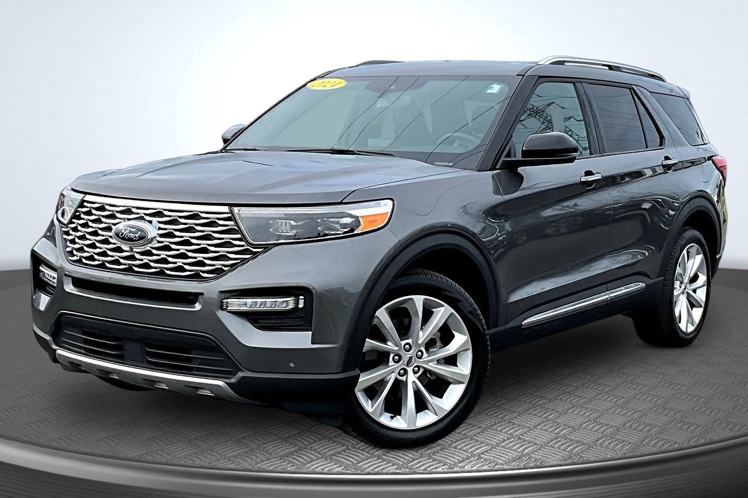 Used 2024 Ford Explorer Platinum w/ Technology Package