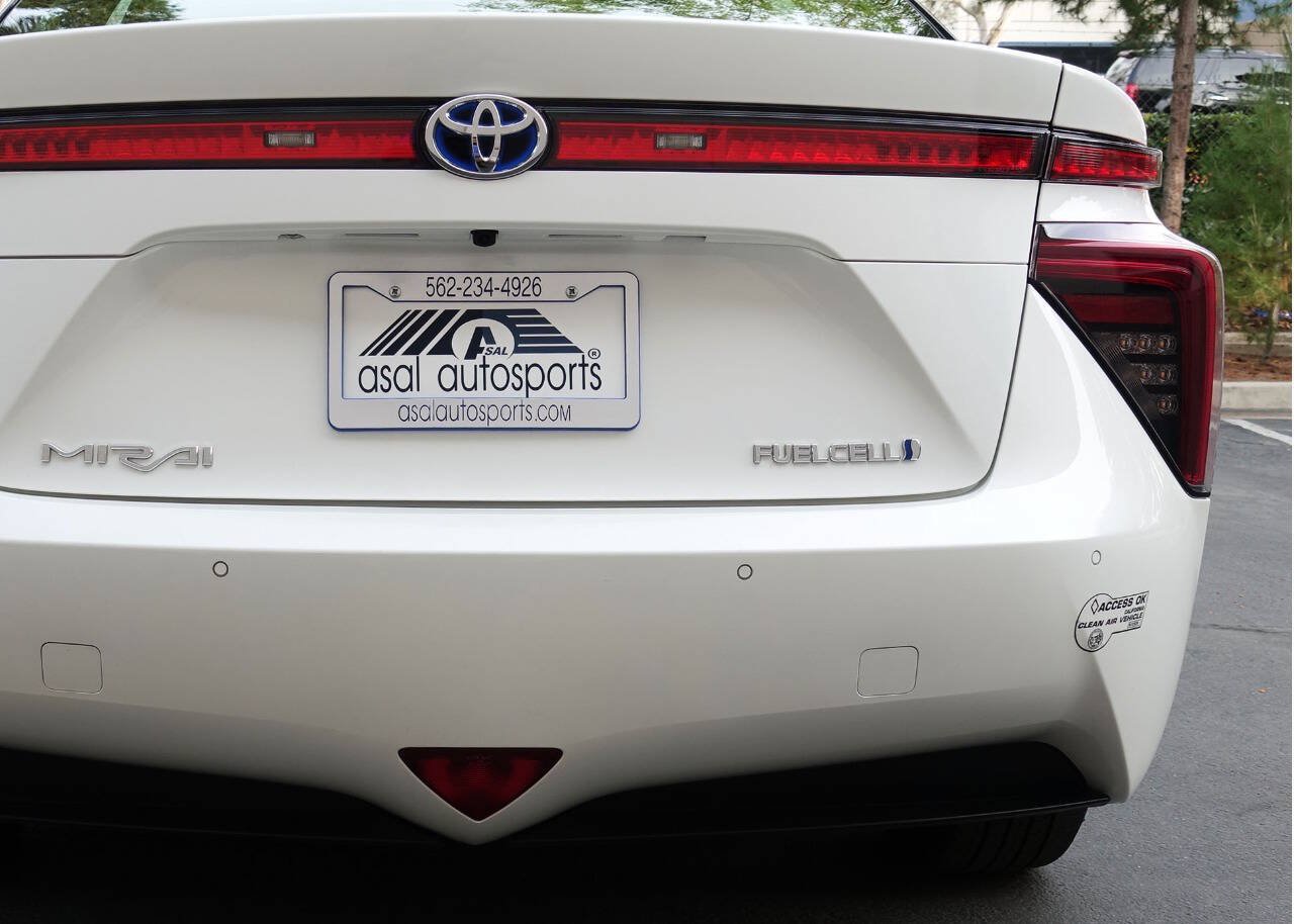 Used 2017 Toyota Mirai FWD image 16